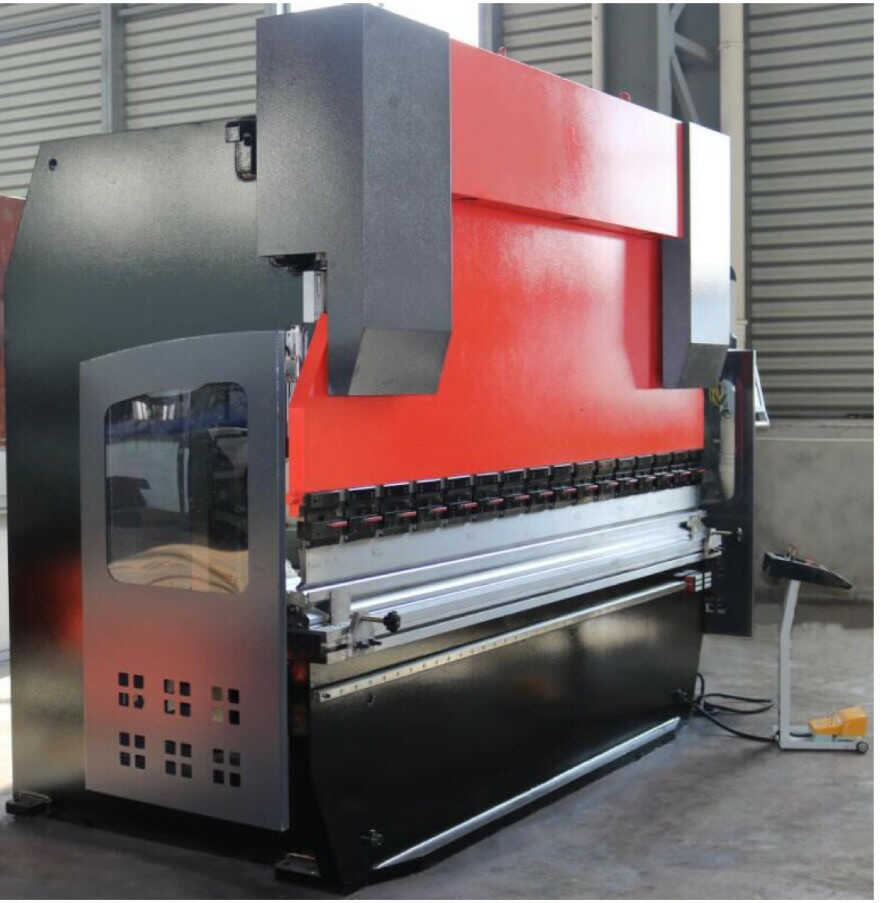 MÁY CHẤN CNC